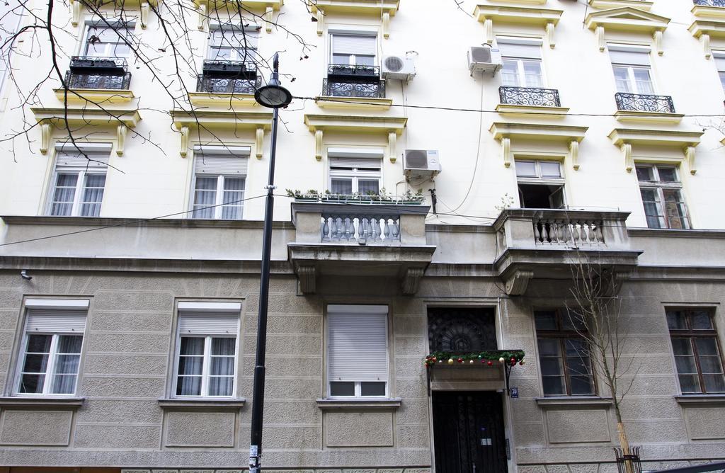 Crown Apartment - Your Royal Stay Belgrad Rum bild