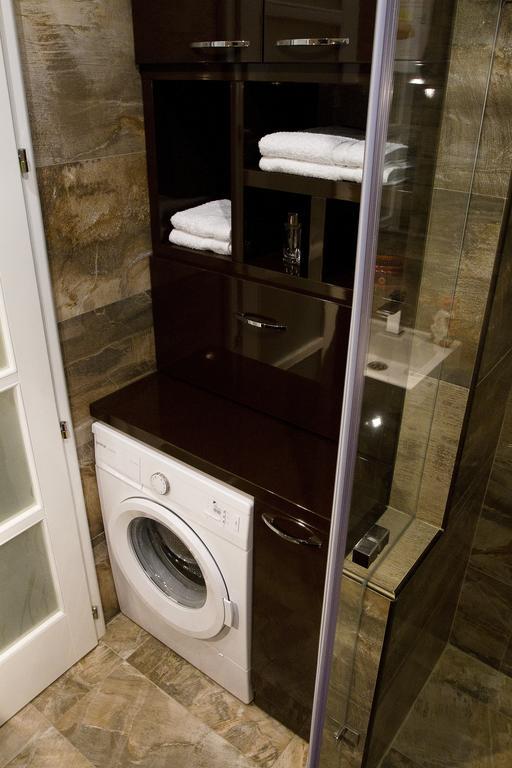 Crown Apartment - Your Royal Stay Belgrad Rum bild