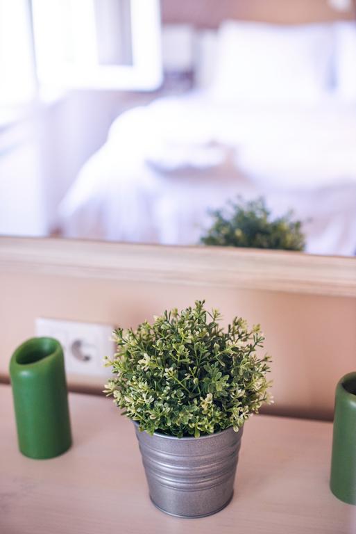Crown Apartment - Your Royal Stay Belgrad Exteriör bild