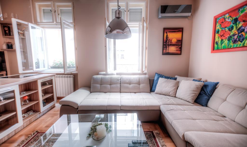 Crown Apartment - Your Royal Stay Belgrad Exteriör bild