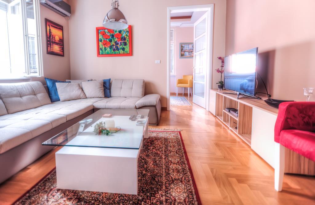 Crown Apartment - Your Royal Stay Belgrad Exteriör bild